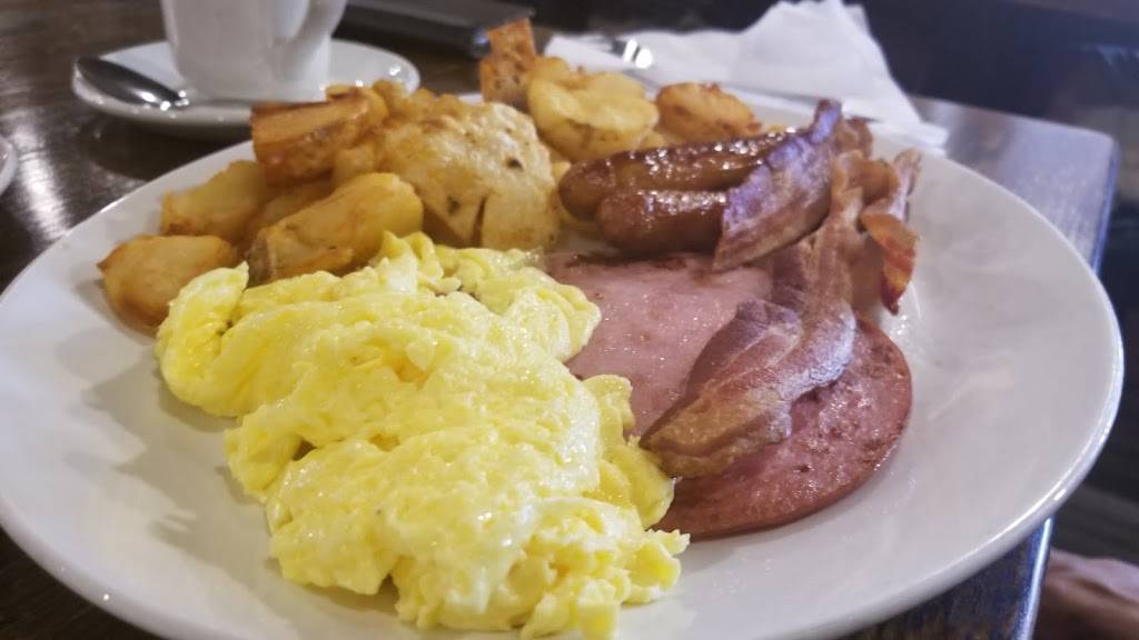 AJs Restaurant | restaurant | 1 Regan Rd Unit 18, Brampton, ON L7A 1B8, Canada | 9058406558 OR +1 905-840-6558