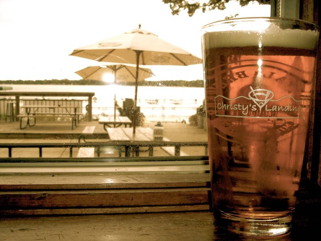 Christys Landing | restaurant | 2952 Waubesa Ave, Madison, WI 53711, USA | 6082225391 OR +1 608-222-5391