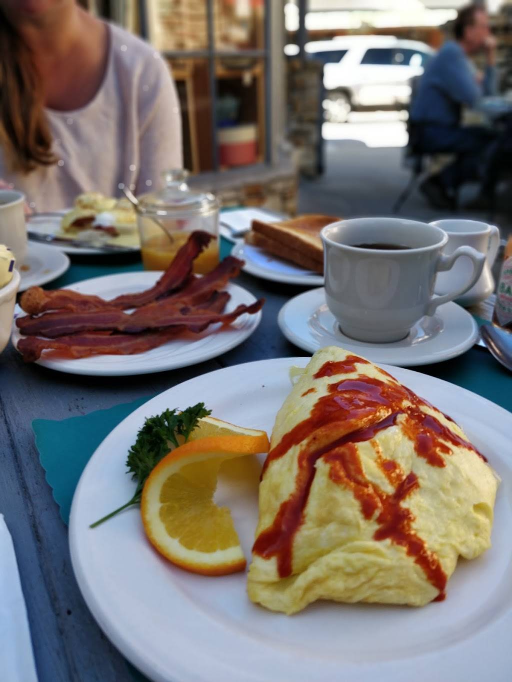 Tuck Box | restaurant | Dolores St, Carmel-By-The-Sea, CA 93923, USA | 8316246365 OR +1 831-624-6365