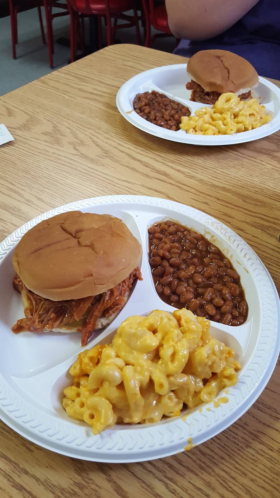 Tims Awesome BBQ | restaurant | 525 S Main St, Princeton, IN 47670, USA | 8123854400 OR +1 812-385-4400