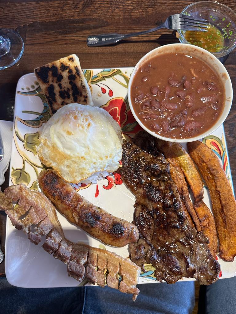 Encanto Colombian Food | restaurant | 934 Hermosa Ave 1 (1st Floor, Hermosa Beach, CA 90254, USA | 4243507003 OR +1 424-350-7003