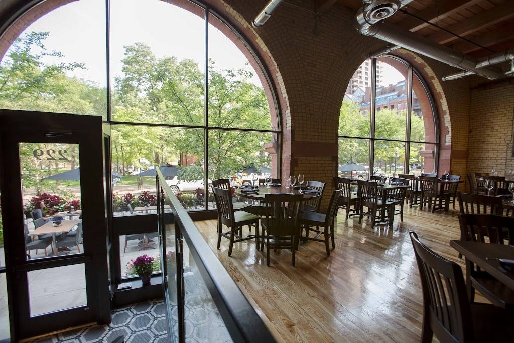 PUBLIC kitchen + bar | restaurant | 229 6th St E, St Paul, MN 55101, USA | 6513486456 OR +1 651-348-6456