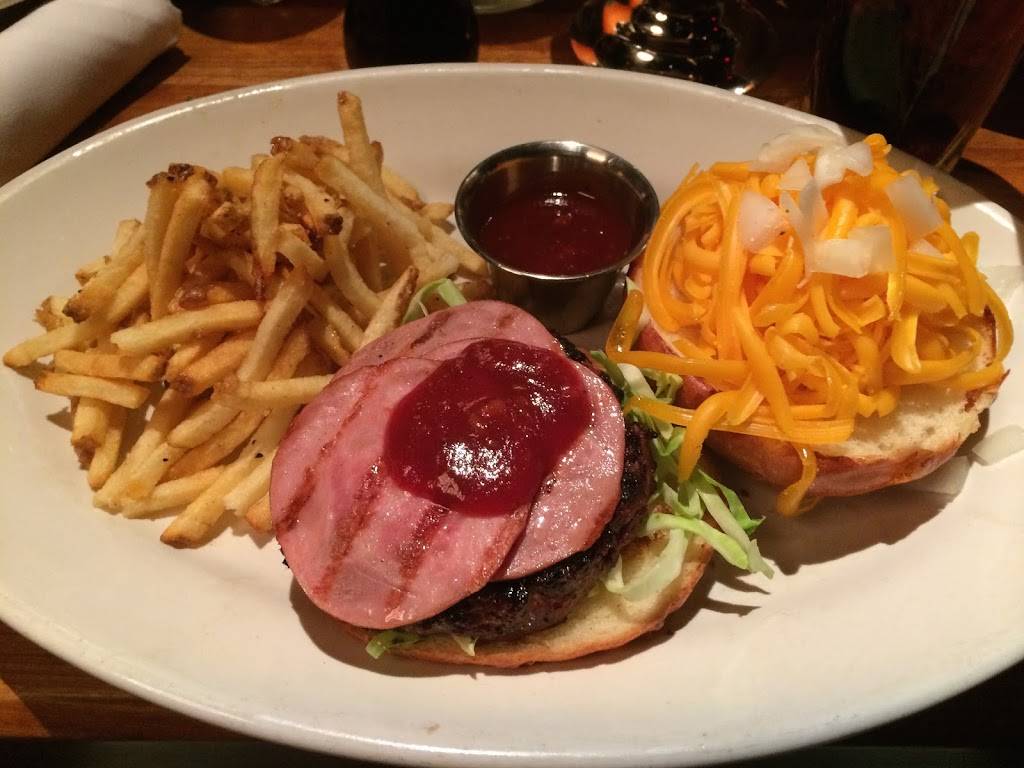 Houstons | restaurant | 6113 N Scottsdale Rd, Scottsdale, AZ 85250, USA | 4809227775 OR +1 480-922-7775