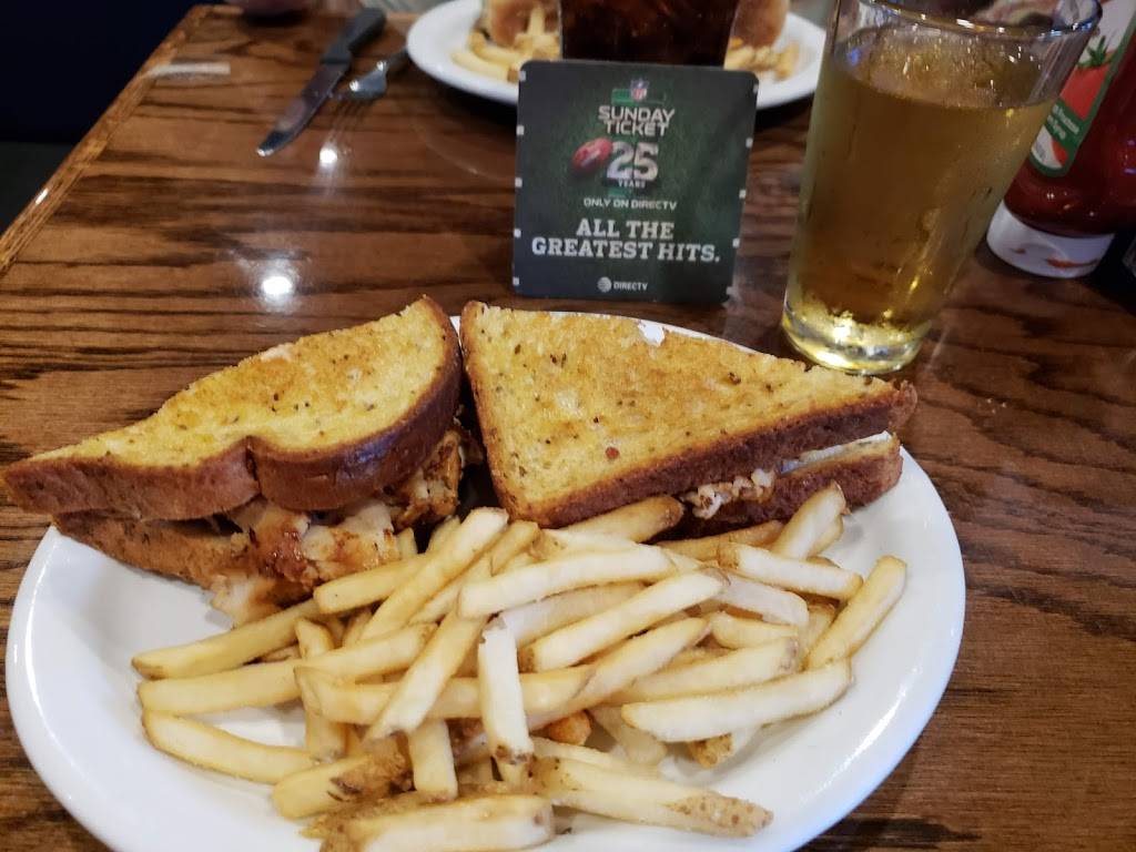 Steak n Shake | restaurant | 2567 E, FL-60, Valrico, FL 33594, USA | 8136573558 OR +1 813-657-3558