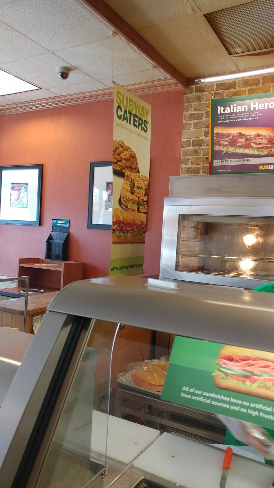 Subway | restaurant | 72 W Main St, Spencer, MA 01562, USA | 5088857166 OR +1 508-885-7166