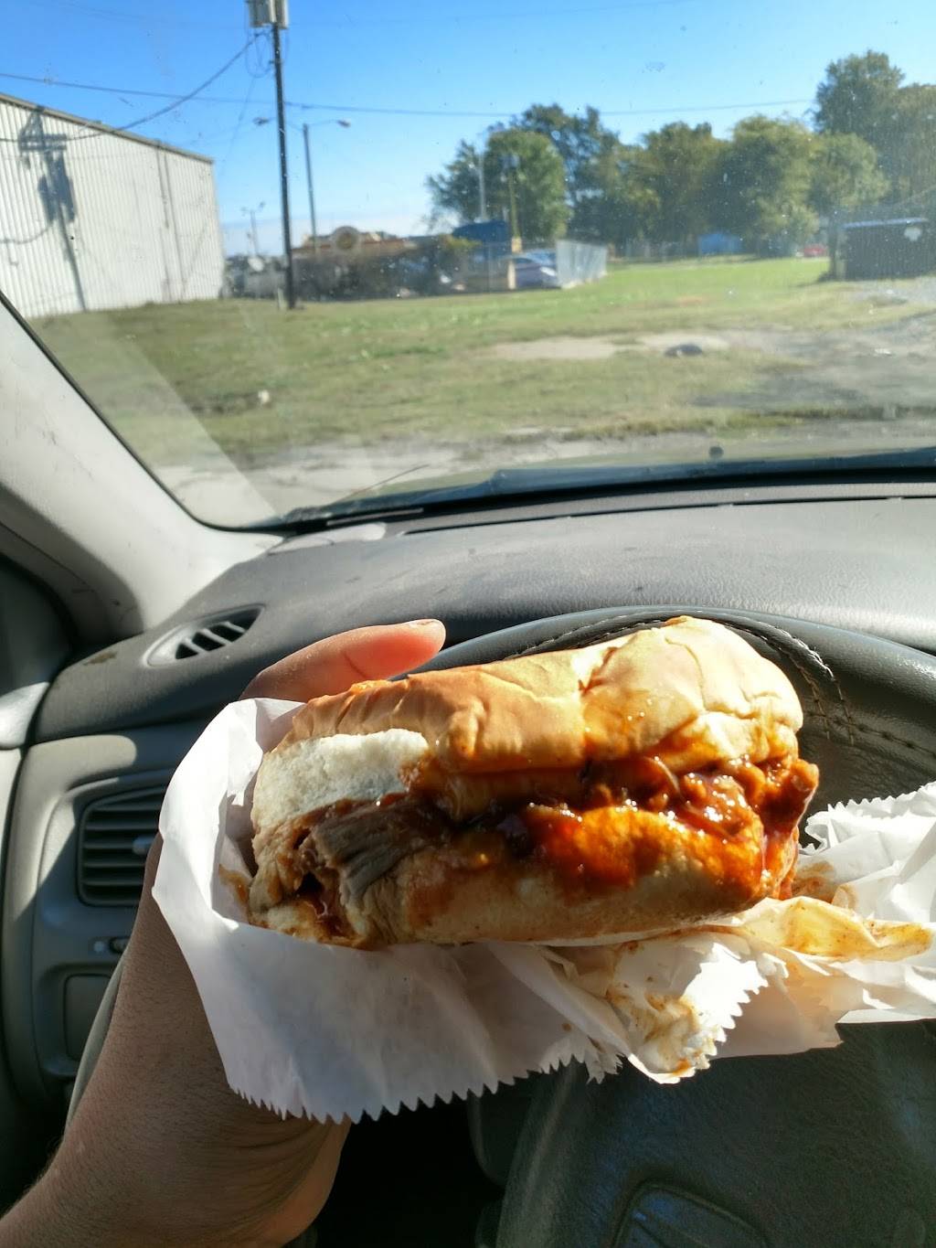 Williams Bar-B-Q | restaurant | 106 S 14th St, West Memphis, AR 72301, USA | 8707350979 OR +1 870-735-0979