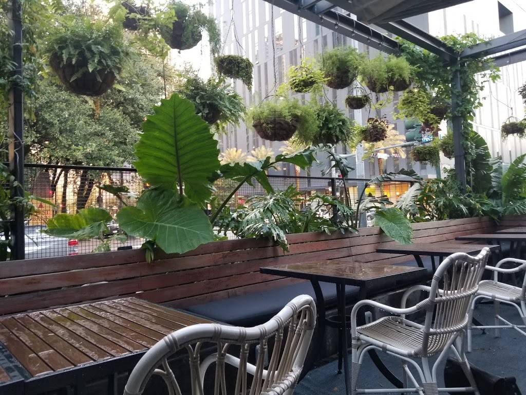 Copper Vine | restaurant | 1001 Poydras St, New Orleans, LA 70112, USA | 5042089535 OR +1 504-208-9535