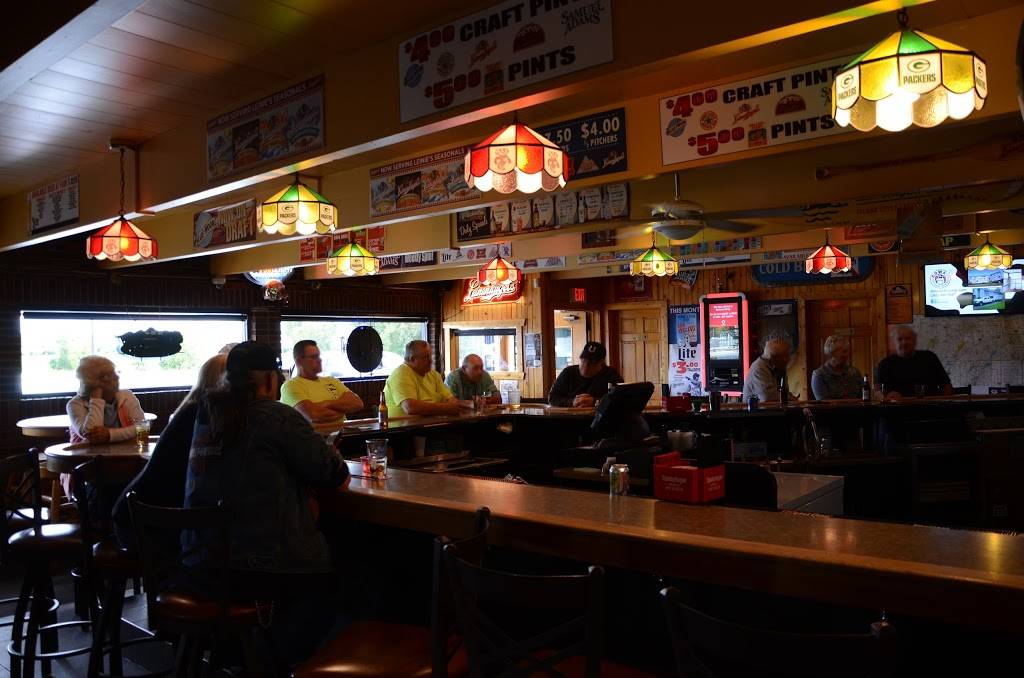 Finns Bar & Grill | restaurant | 220 W Summit Ave # 1, Wales, WI 53183, USA | 2629689800 OR +1 262-968-9800