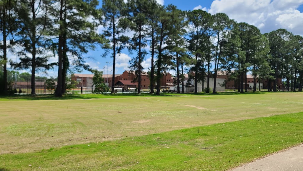 Maxwell-Gunter Range 42 Driving Range | restaurant | 1461 March St, Montgomery, AL 36112, USA | 3349532209 OR +1 334-953-2209