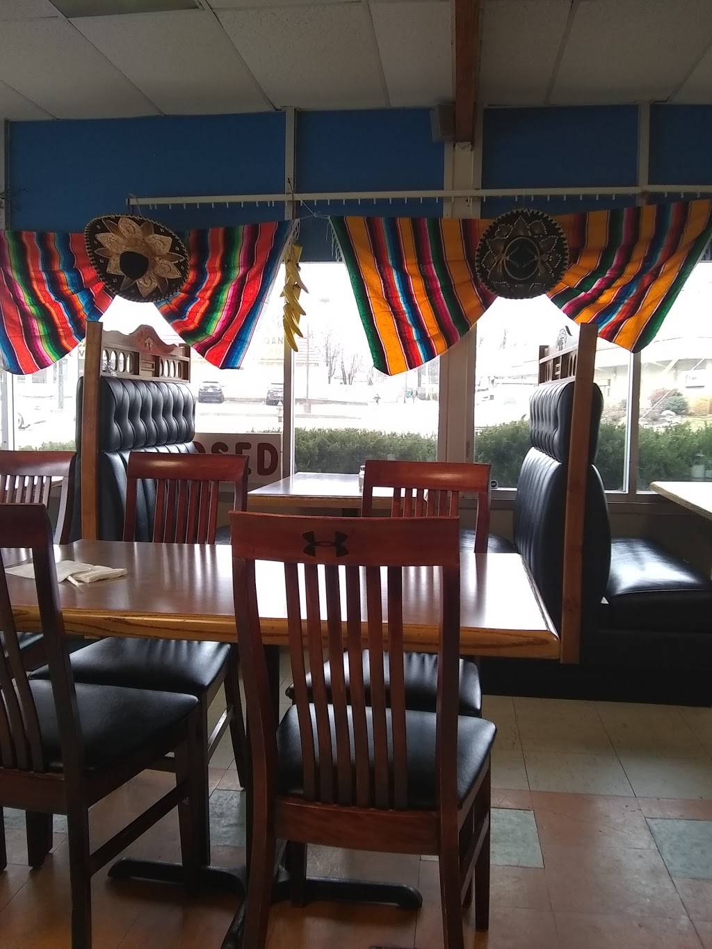 Taqueria La Perlita | restaurant | 495 N 22nd St, Decatur, IL 62521, USA | 2173308008 OR +1 217-330-8008