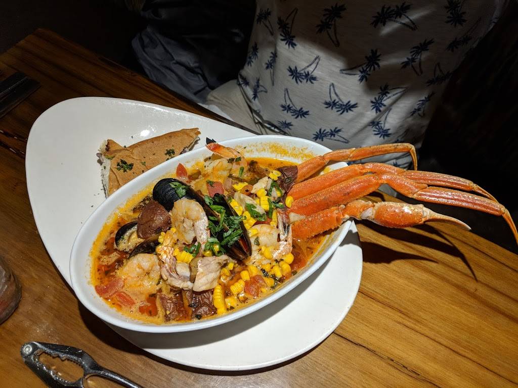 Trenasse | restaurant | 444 St Charles Ave, New Orleans, LA 70130, USA | 5046807000 OR +1 504-680-7000