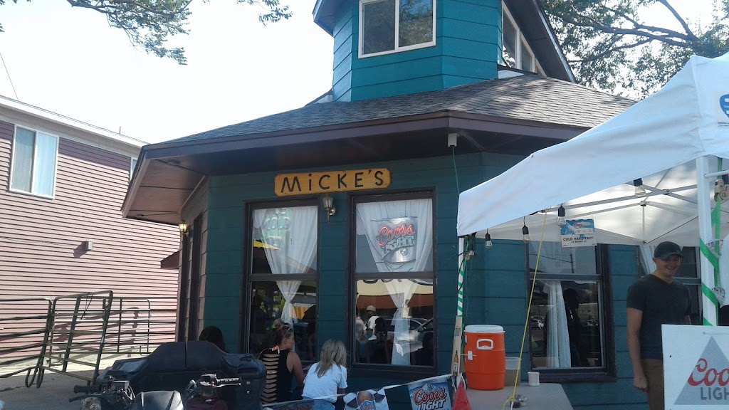 Kim’s Family Restaurant | restaurant | 302 B St, Glendo, WY 82213, USA | 3077354616 OR +1 307-735-4616