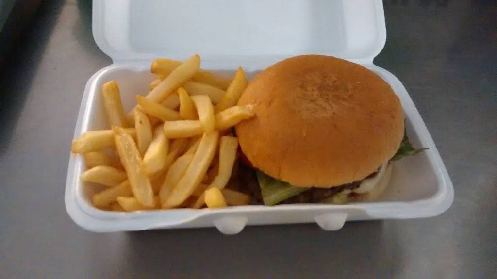 R Corner Diner | restaurant | 2386 Haines Rd, Mississauga, ON L4Y 1Y6, Canada | 9052680787 OR +1 905-268-0787