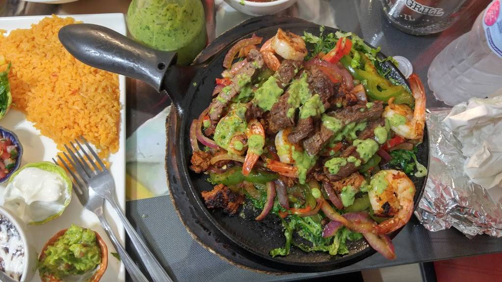 Bien Chido Mexican Grill | restaurant | 10 N Center St, Plano, IL 60545, USA | 6302732685 OR +1 630-273-2685