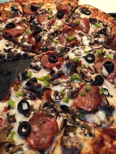 Chef Fresh Pizza | restaurant | 204 Manitowoc St, Menasha, WI 54952, USA | 9207259322 OR +1 920-725-9322