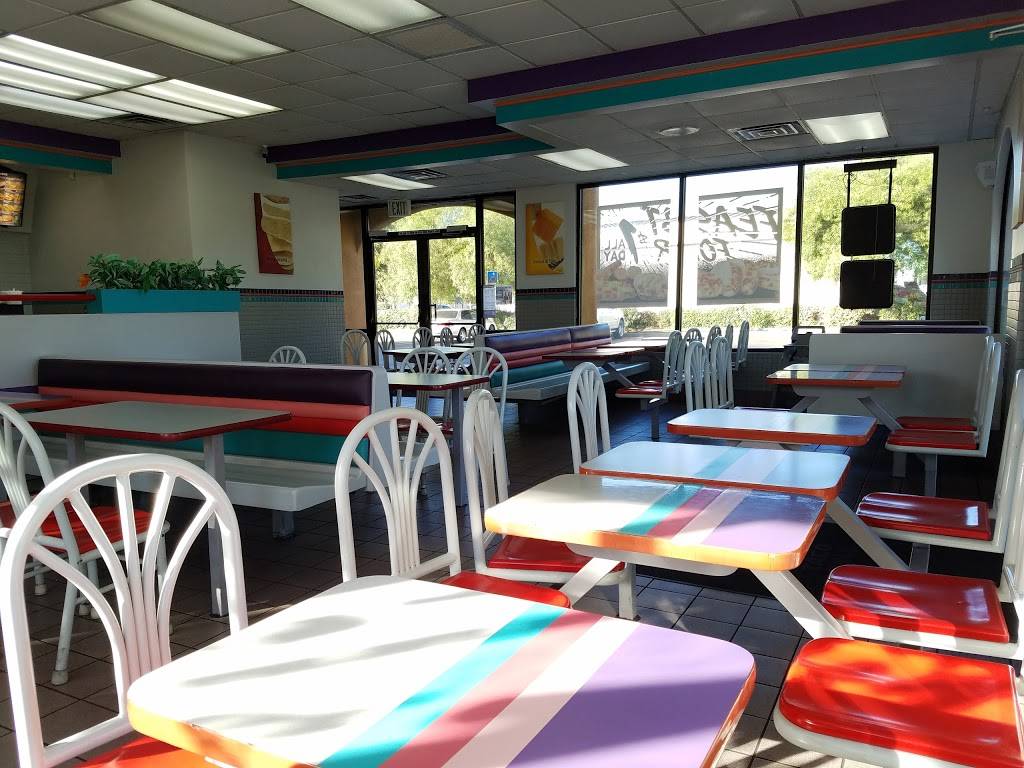 Taco Bell | meal takeaway | 290 W Ashlan Ave, Clovis, CA 93612, USA | 5592949070 OR +1 559-294-9070