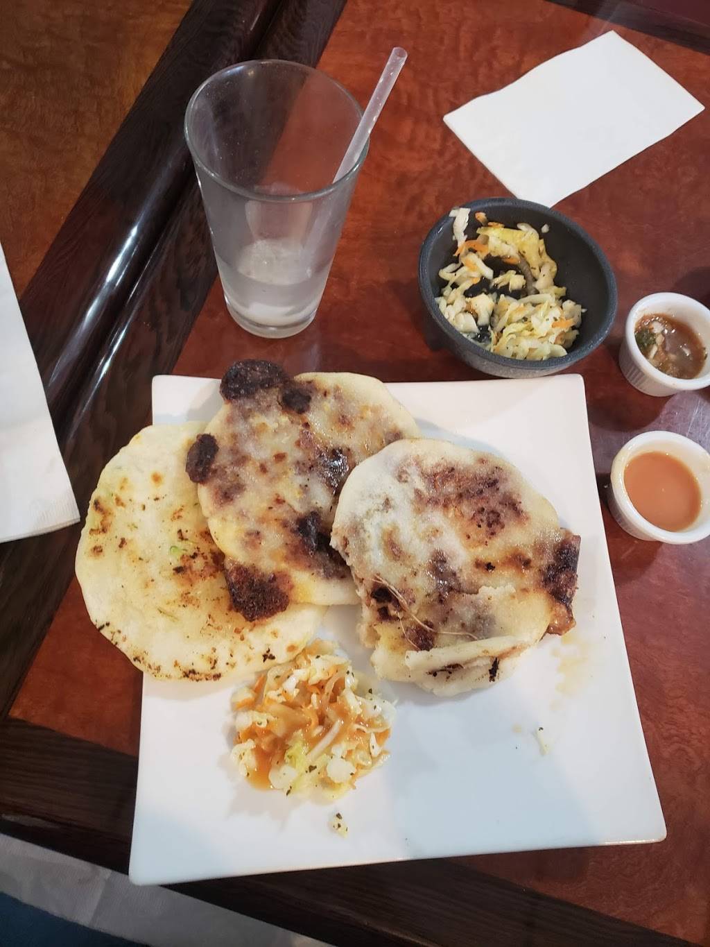 Mar Azul | restaurant | 4067 Beverly Blvd, Los Angeles, CA 90004, USA | 3237418366 OR +1 323-741-8366