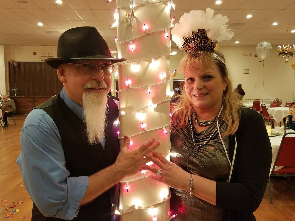 Hagerstown Elks Lodge 378 | restaurant | 11063 Robinwood Dr, Hagerstown, MD 21742, USA | 3017390844 OR +1 301-739-0844