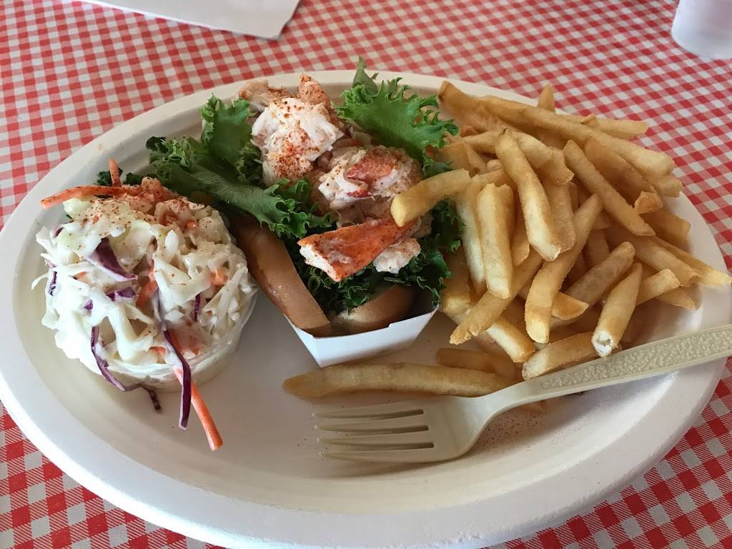 Moby Dicks Restaurant | restaurant | 3225 US-6, Wellfleet, MA 02667, USA | 5083499795 OR +1 508-349-9795