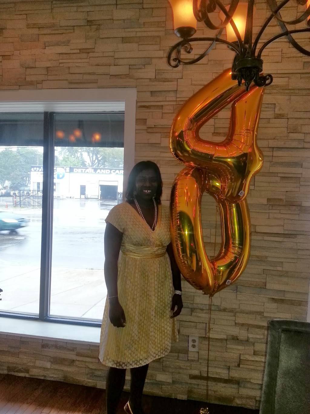 Epic Restaurant & Lounge | restaurant | 17322 Harvard Ave, Cleveland, OH 44128, USA | 2162830441 OR +1 216-283-0441