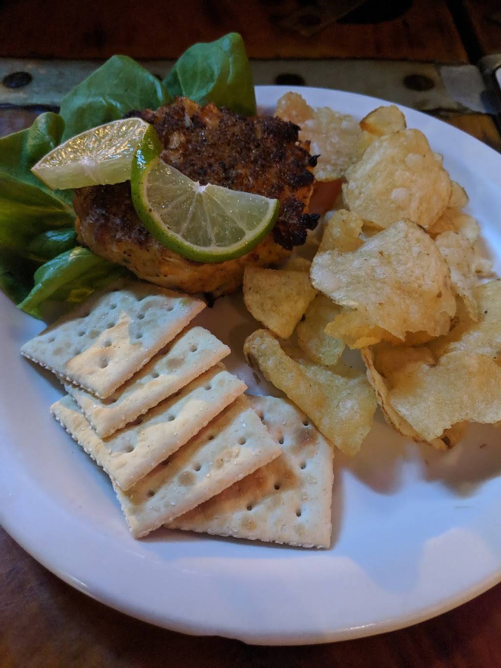 Captain Larrys | restaurant | 601 E Fort Ave, Baltimore, MD 21230, USA | 4107274799 OR +1 410-727-4799