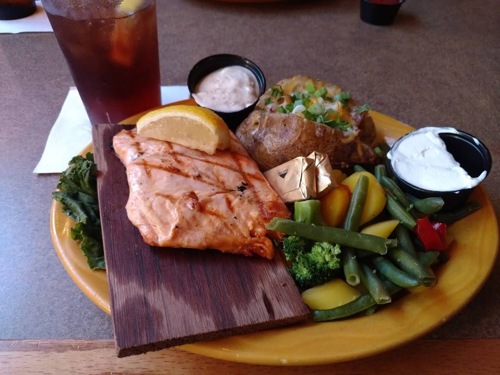 Mackinaws Grill & Spirits | restaurant | 2925 Voyager Dr, Green Bay, WI 54311, USA | 9204068000 OR +1 920-406-8000