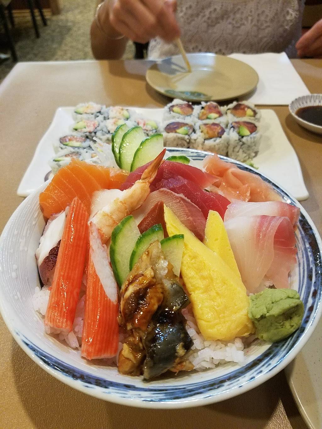 Happy Sushi | restaurant | 41766 W 10 Mile Rd, Novi, MI 48375, USA | 2483808696 OR +1 248-380-8696