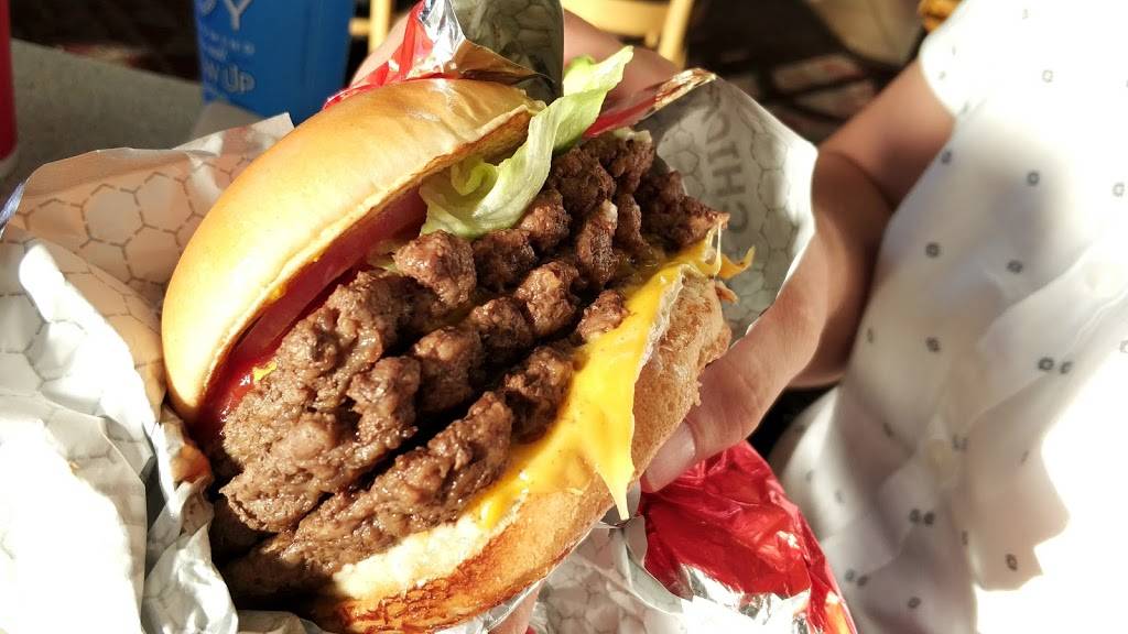 Wendys | restaurant | 7143 Dublin Blvd, Dublin, CA 94568, USA | 9258282325 OR +1 925-828-2325