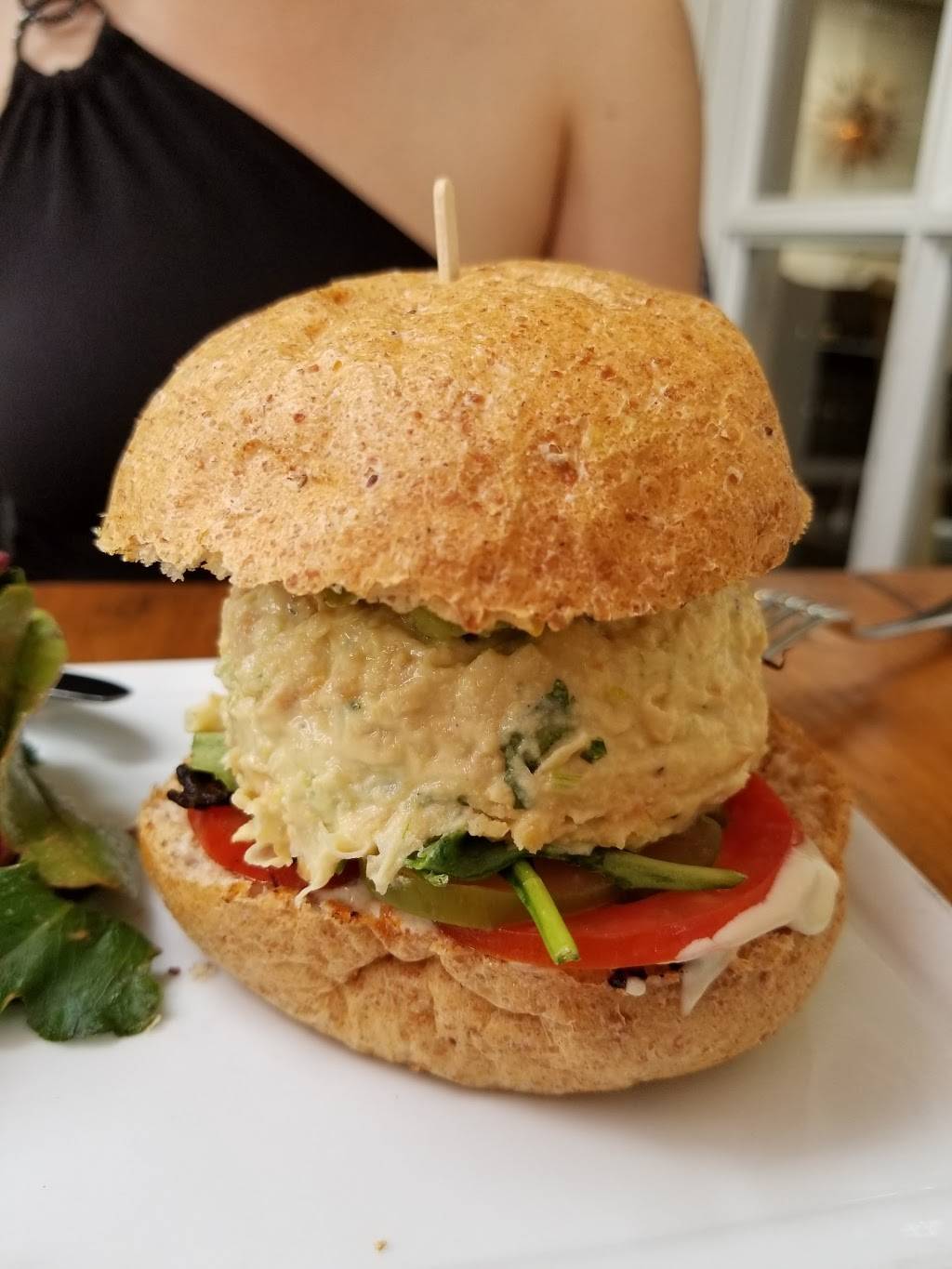 Suncafe previously Sun Power Natural Cafe | restaurant | 10820 Ventura Blvd, Studio City, CA 91604, USA | 8183087420 OR +1 818-308-7420