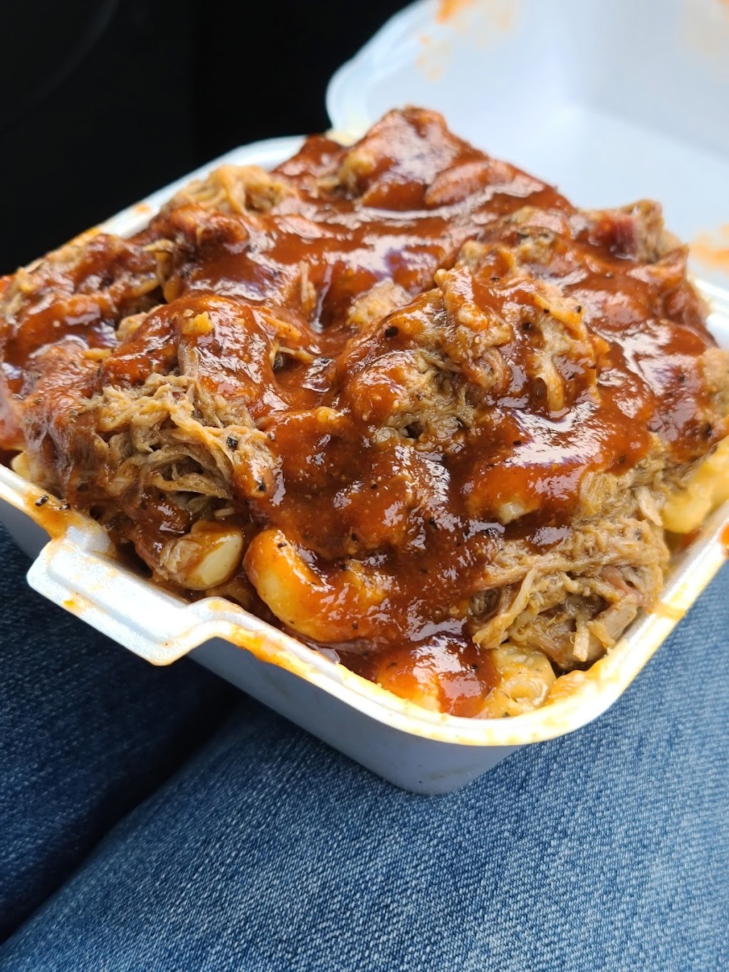 Outlaw Smoke BBQ | restaurant | 32046 Groesbeck Hwy, Fraser, MI 48026, USA | 5862221717 OR +1 586-222-1717