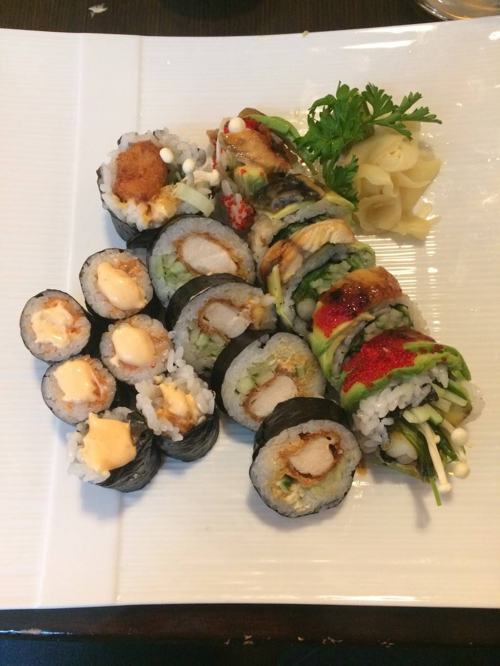 Orchid Sushi | restaurant | 445 Laurier Ave W, Ottawa, ON K1R 0A2, Canada | 6136955588 OR +1 613-695-5588