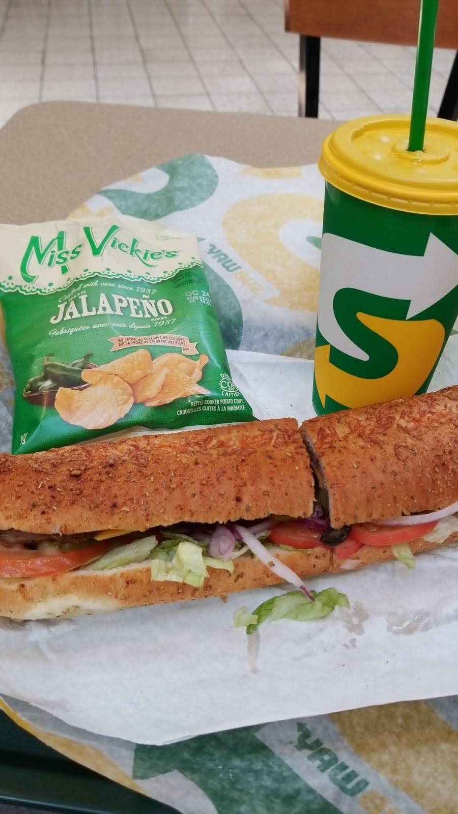 Subway | restaurant | 320 Bayfield St, Bayfield Mall Unit # 87, Barrie, ON L4M 6X7, Canada | 7057224721 OR +1 705-722-4721