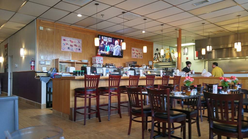 Kobe Hibachi & Sushi | restaurant | 515 N Main St, Holly Springs, NC 27540, USA | 9195571437 OR +1 919-557-1437