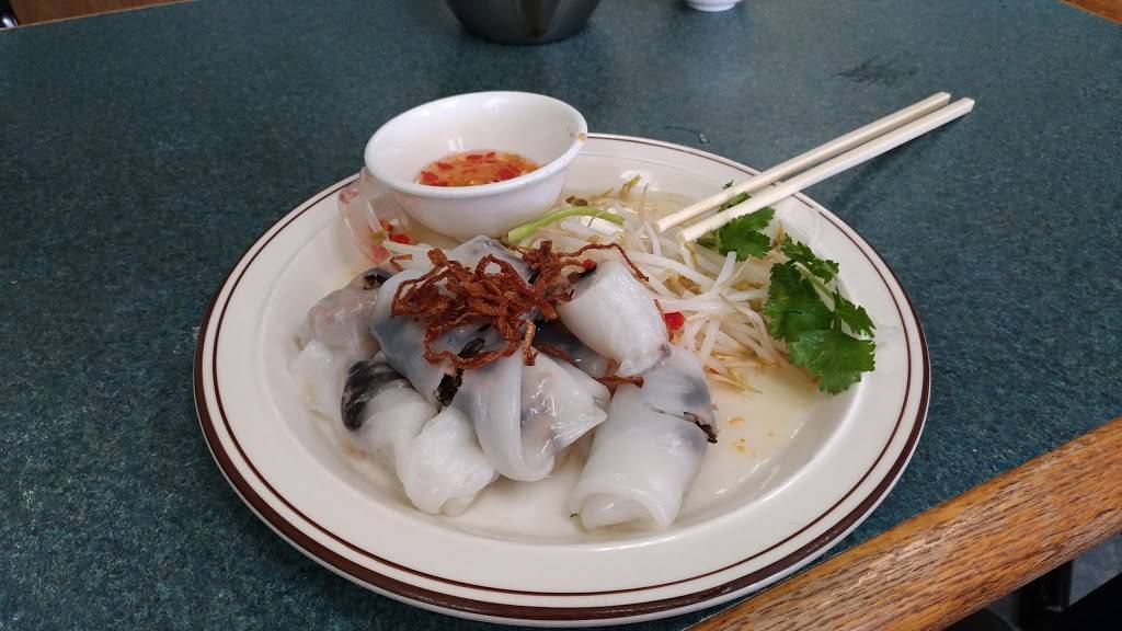 Banh Cuon Pho Ga | restaurant | 1772 St Clair Ave W, Toronto, ON M6N 1J3, Canada | 4166513771 OR +1 416-651-3771