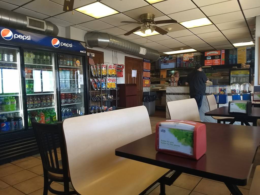 Nicks Place | restaurant | 64 Revere Beach Blvd, Revere, MA 02151, USA | 7812849438 OR +1 781-284-9438