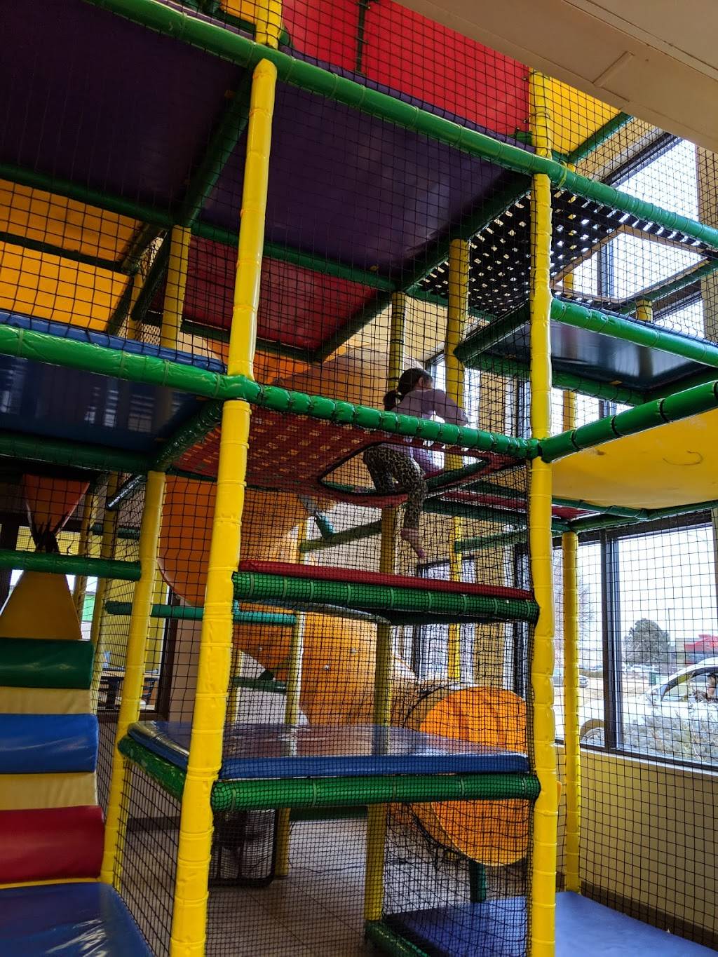 Runza Restaurant | restaurant | 7131 S 27th St, Lincoln, NE 68512, USA | 4024210808 OR +1 402-421-0808