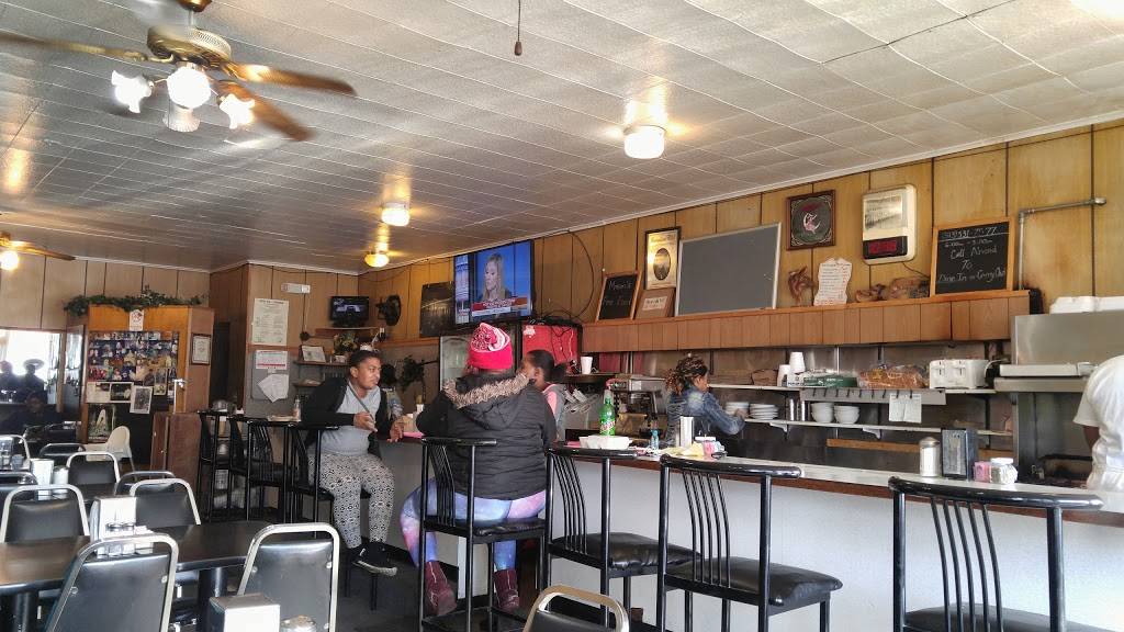 Maisons Fine Food | restaurant | 13031 Mack Ave, Detroit, MI 48215, USA | 3133317577 OR +1 313-331-7577