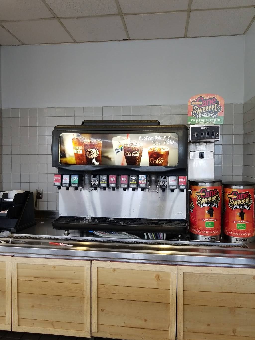 Popeyes Louisiana Kitchen | restaurant | 19N430 Hwy 20, Hampshire, IL 60140, USA | 8476834550 OR +1 847-683-4550