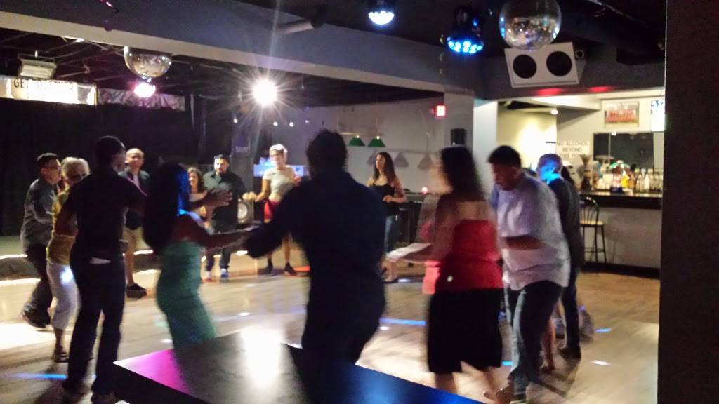 Get Together Bar & Grille | restaurant | 253 Kenilworth Ave N, Hamilton, ON L8H 4S6, Canada | 9055441950 OR +1 905-544-1950