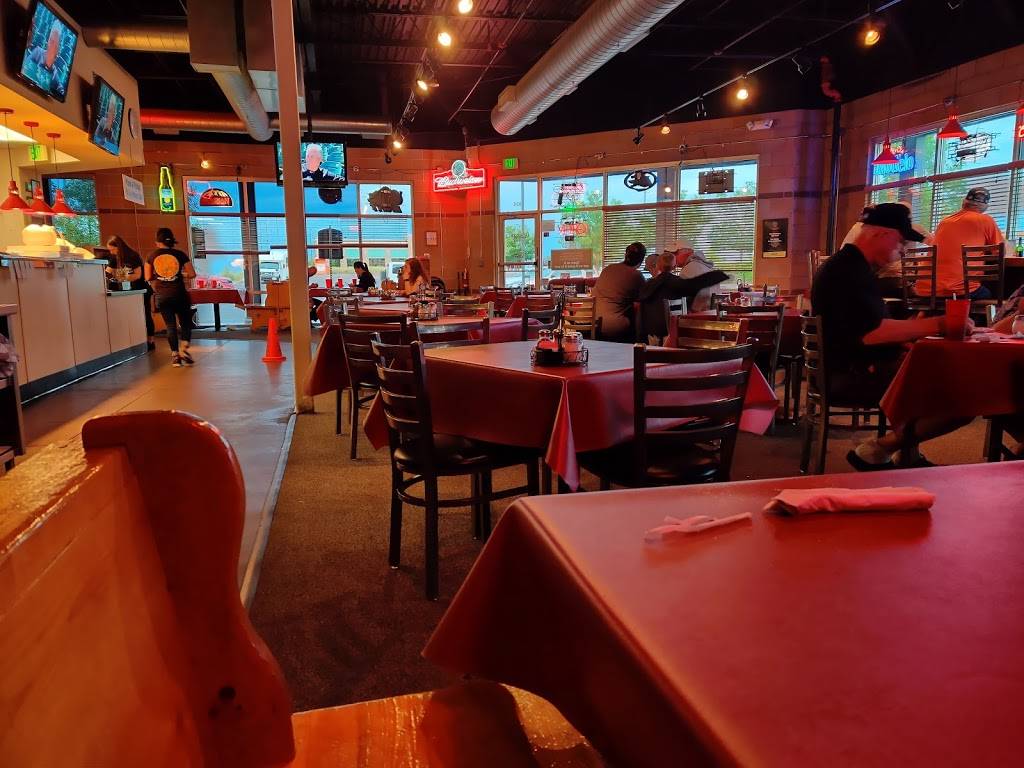 Lil Riccis | restaurant | 16950 W Colfax Ave, Golden, CO 80401, USA | 3032151618 OR +1 303-215-1618