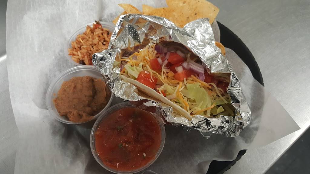 Go Taco | restaurant | 109 E Main St, Pinckney, MI 48169, USA | 7349700050 OR +1 734-970-0050