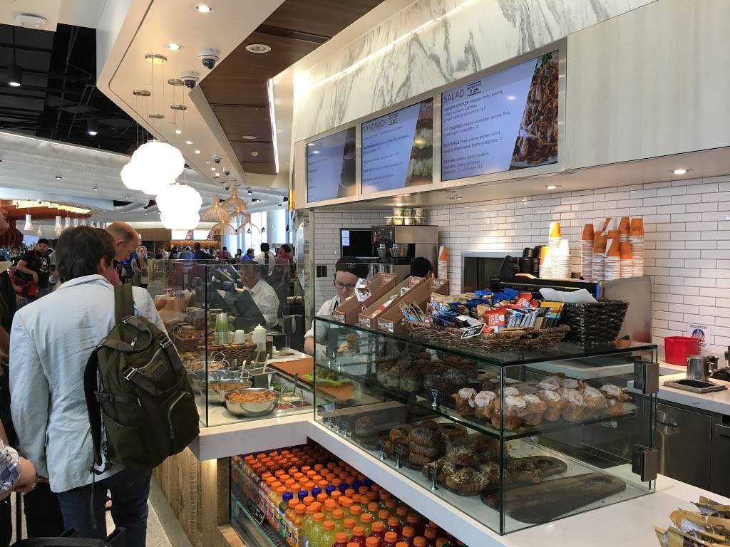 The Kitchen by Wolfgang Puck | restaurant | 600 World Way, Los Angeles, CA 90045, USA | 4247026674 OR +1 424-702-6674