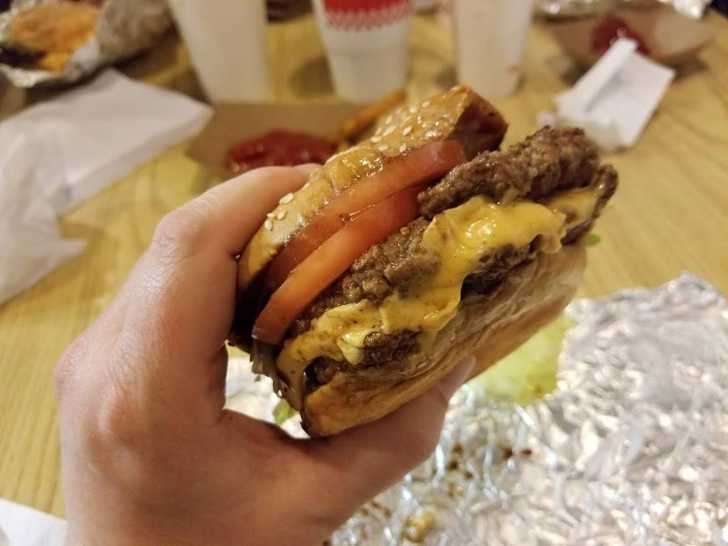 Five Guys | meal takeaway | 1795 Us Highway 17 N, Mt Pleasant, SC 29464, USA | 8438814550 OR +1 843-881-4550