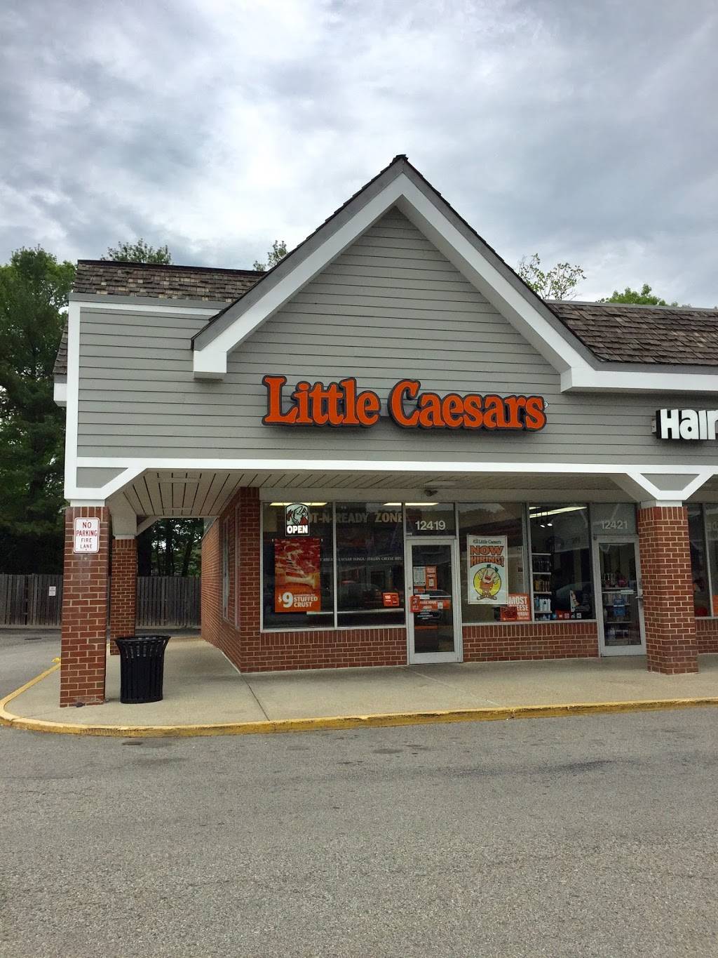 Little Caesars Pizza | meal takeaway | 12419 Hedges Run Dr, Lake Ridge, VA 22192, USA | 5712855539 OR +1 571-285-5539