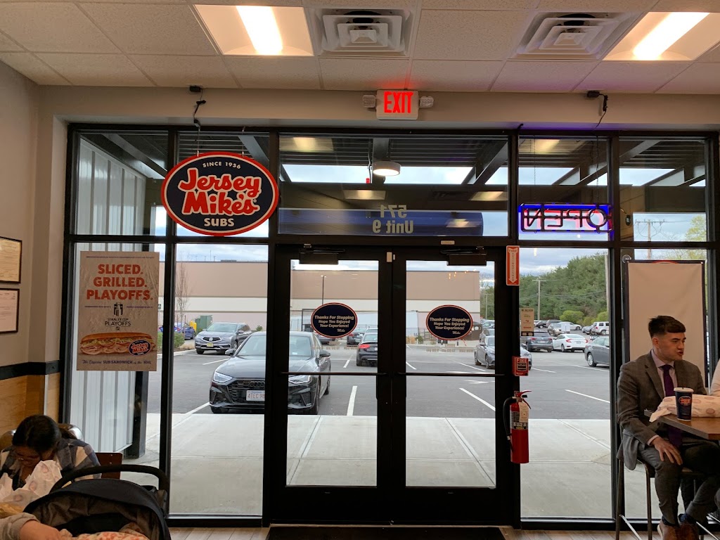 Jersey Mikes Subs | meal takeaway | 571 Worcester Rd D-9, Framingham, MA 01701, USA | 5085326695 OR +1 508-532-6695