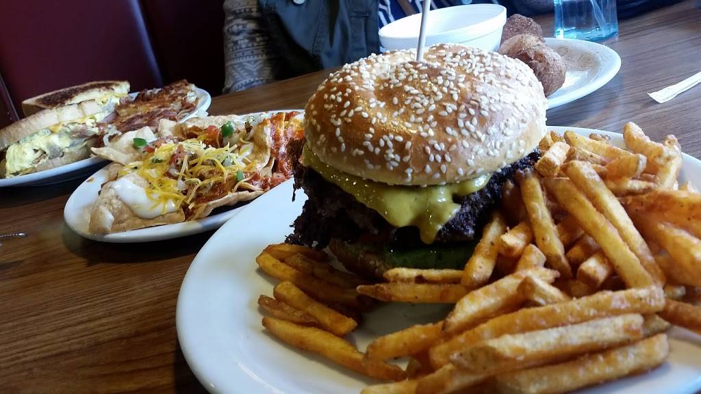 Dennys | restaurant | 715 44th St SW, Wyoming, MI 49509, USA | 6165329227 OR +1 616-532-9227