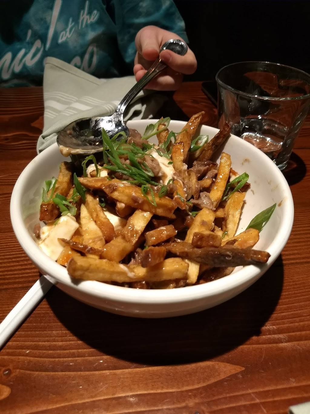 Hogshead Kansas City | restaurant | 4743 Pennsylvania Ave, Kansas City, MO 64112, USA | 8163212929 OR +1 816-321-2929