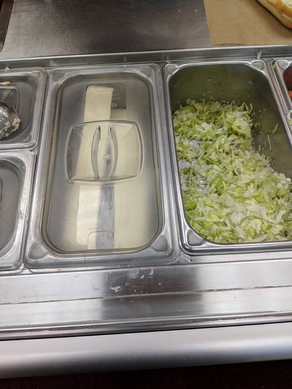 Mr.Sub | restaurant | 3040 Danforth Ave, East York, ON M4C 1N2, Canada | 4166914440 OR +1 416-691-4440