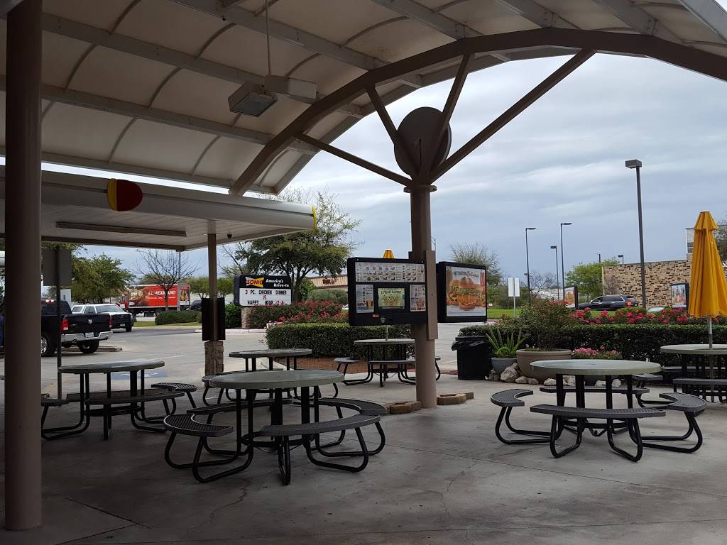 Sonic Drive-In | restaurant | 19133 Stone Oak Pkwy, San Antonio, TX 78258, USA | 2104022893 OR +1 210-402-2893