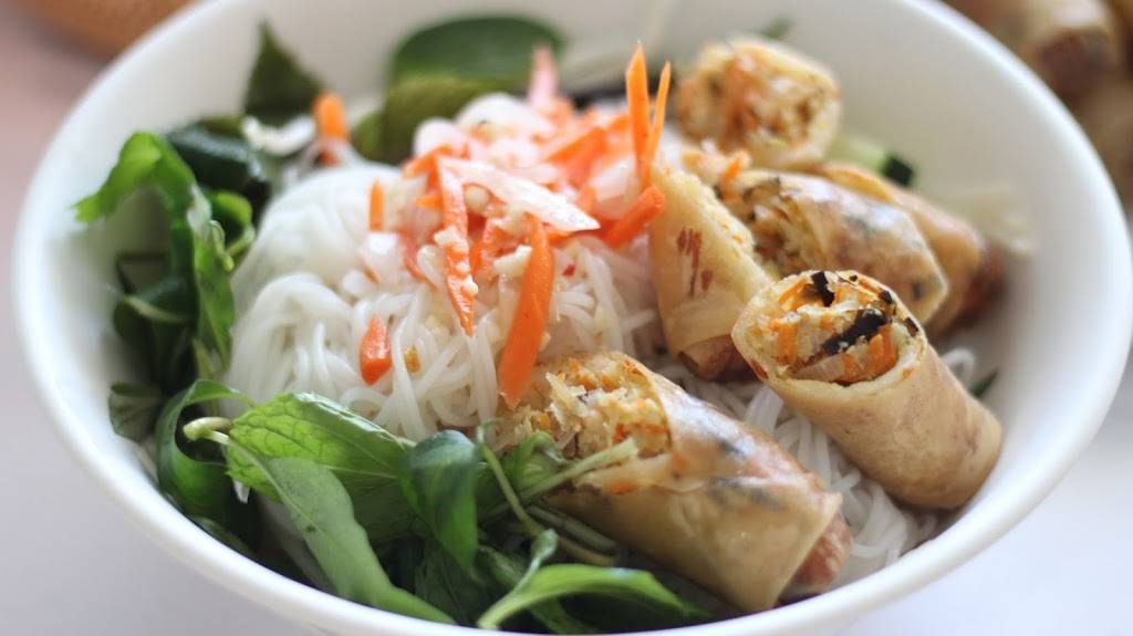 iPho Vietnamese Cuisine | cafe | 11929 Montgomery Rd, Cincinnati, OH 45249, USA | 5137740700 OR +1 513-774-0700